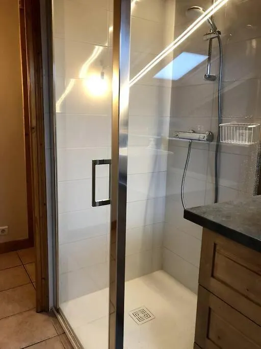 לה קונטמין מונז'ואה Stunning Mountain Village Apartment Fabulous Views לה קונטמין מונז'ואה